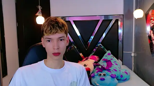 Snapshot of Liam_Green1 chatting on March 1, 2:06 pm Liam Green1 online show from March 1, 2:06 pm