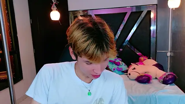 Snapshot of Liam_Green1 chatting on February 16, 12:48 pm Liam Green1 online show from February 16, 12:48 pm