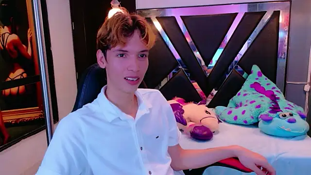 Snapshot of Liam_Green1 chatting on February 7, 3:20 pm Liam Green1 online show from February 7, 3:20 pm