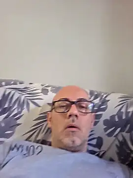 pareja47 online show from February 10, 2:38 pm