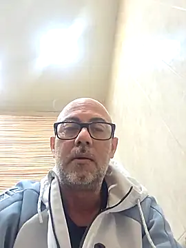 pareja47 online show from April 23, 5:36 pm