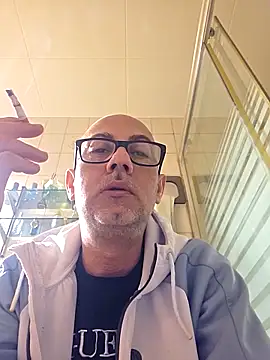 pareja47 online show from April 19, 2:18 pm