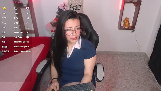 QueenRose94 online show from March 20, 1:01 pm