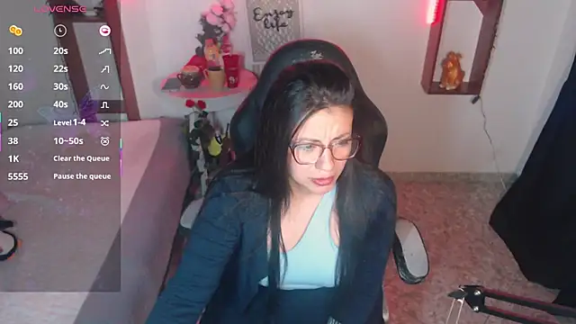 QueenRose94 online show from March 19, 12:49 pm