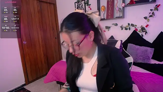 QueenRose94 online show from February 19, 1:08 pm