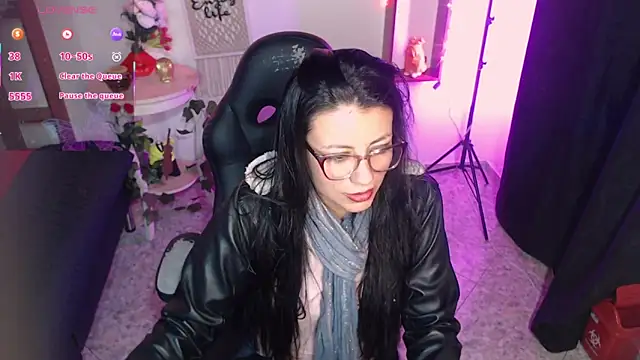 QueenRose94 online show from March 13, 12:21 pm