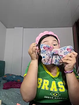 Snapshot of Wild_lilhyy chatting on May 28, 9:54 pm Wild lilhyy online show from May 28, 9:54 pm