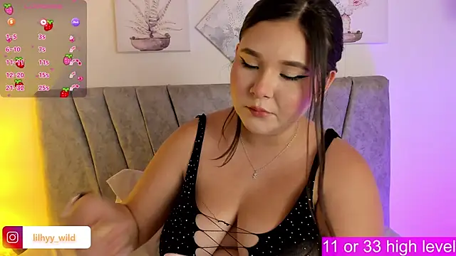 Snapshot of Wild_lilhyy chatting on April 19, 1:28 am Wild lilhyy online show from April 19, 1:28 am