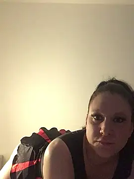 NaomiPackh92906 online show from February 20, 9:06 pm