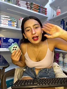 -BabyLuna online show from March 31, 12:29 pm