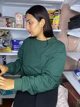 -BabyLuna online show from April 8, 12:34 am