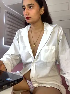 Snapshot of -BabyLuna chatting on February 21, 2:19 pm -BabyLuna online show from February 21, 2:19 pm