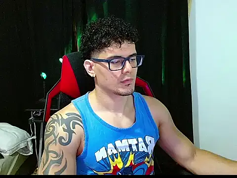 Snapshot of Logan0626 chatting on February 12, 11:48 pm Logan0626 online show from February 12, 11:48 pm