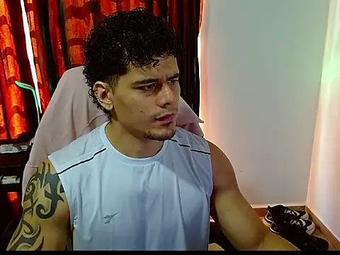 Logan0626 online show from April 2, 7:31 pm