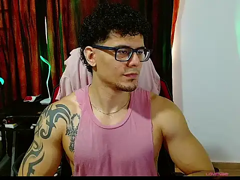 Logan0626 online show from May 11, 1:12 pm