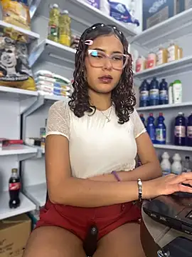 Rylia online show from March 4, 2:14 pm