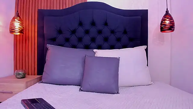 Cataleya marinn online show from July 4, 3:13 am