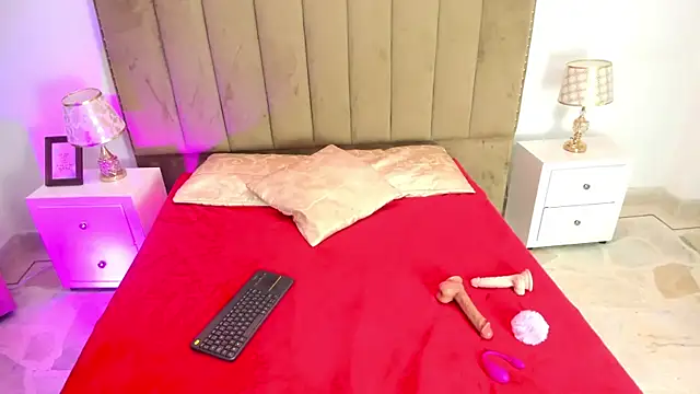 Alessiia Moon online show from May 23, 1:21 pm