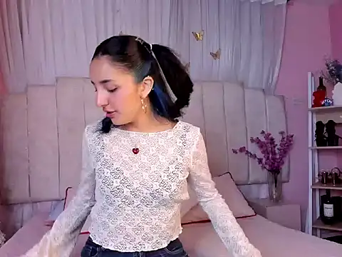 Aris Suarez online show from March 19, 10:32 pm