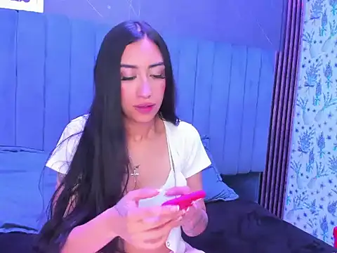 TiffanyDream8 online show from April 9, 10:05 pm