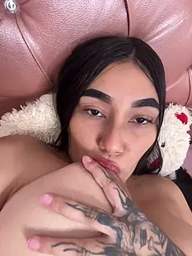 Mia  Starxxx online show from February 26, 9:48 pm