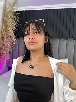 Nanda vixen  online show from March 13, 8:36 pm