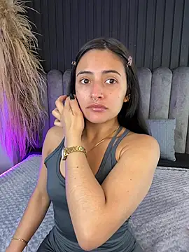 Snapshot of Nanda_vixen_ chatting on April 18, 9:04 pm Nanda vixen online show from April 18, 9:04 pm