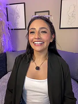Snapshot of Nanda_vixen_ chatting on May 12, 11:00 pm Nanda vixen online show from May 12, 11:00 pm