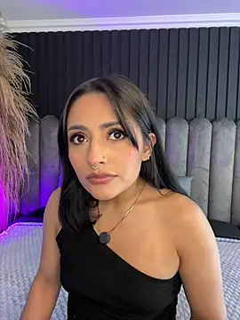 Snapshot of Nanda_vixen_ chatting on May 7, 11:08 pm Nanda vixen online show from May 7, 11:08 pm