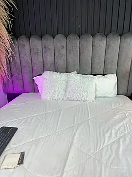 Nanda vixen  online show from March 5, 11:10 pm