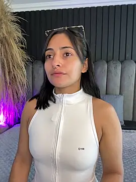 Snapshot of Nanda_vixen_ chatting on May 21, 11:02 pm Nanda vixen online show from May 21, 11:02 pm