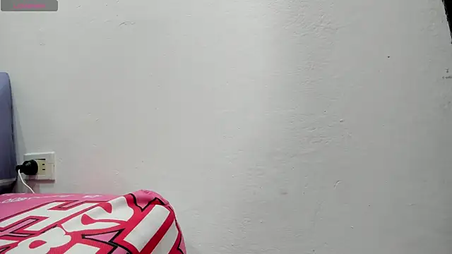 MiaEvans0 online show from May 5, 7:06 pm