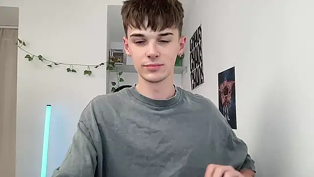 YourMilkyGuy online show from July 1, 1:11 pm