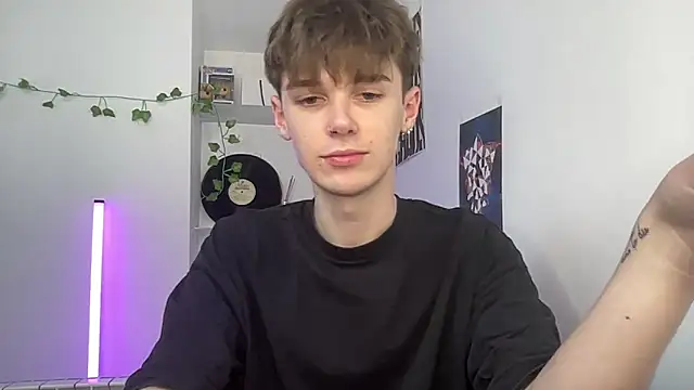 YourMilkyGuy online show from April 20, 2:18 pm