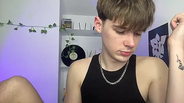 YourMilkyGuy online show from March 20, 4:19 pm