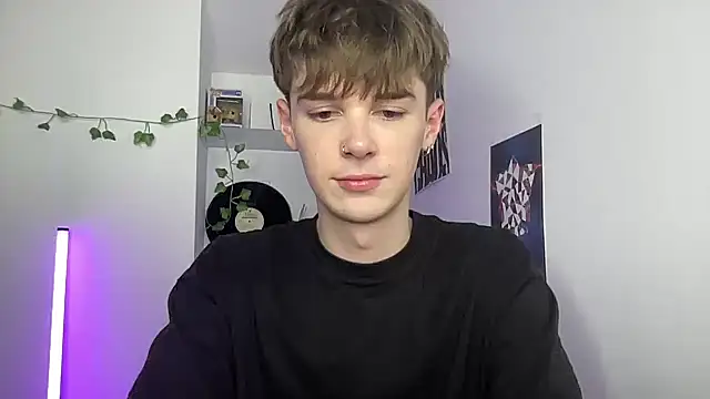 YourMilkyGuy online show from April 14, 5:51 pm