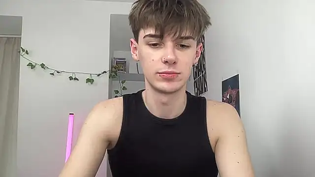 YourMilkyGuy online show from June 10, 12:06 pm