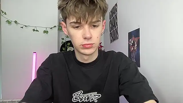 YourMilkyGuy online show from May 27, 2:46 pm