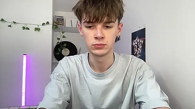 YourMilkyGuy online show from April 17, 1:36 pm