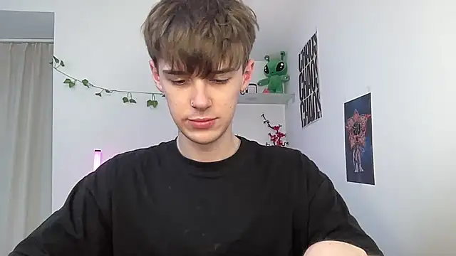 YourMilkyGuy online show from June 23, 12:58 pm
