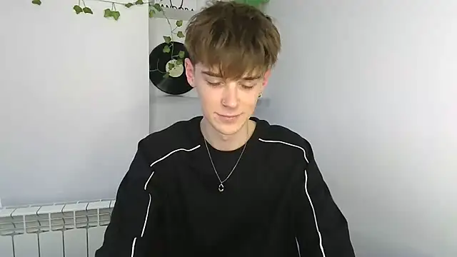 YourMilkyGuy online show from March 17, 3:15 pm