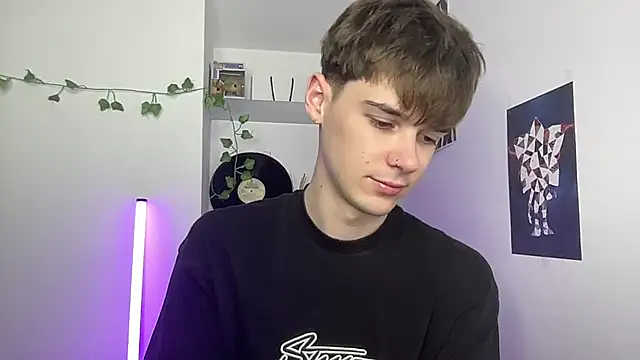 YourMilkyGuy online show from April 5, 4:57 pm