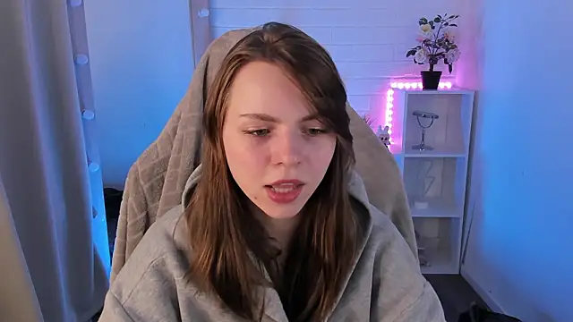 Snapshot of LesleySky chatting on February 27, 8:19 pm LesleySky online show from February 27, 8:19 pm