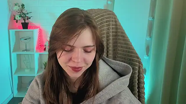 Snapshot of LesleySky chatting on March 4, 5:04 am LesleySky online show from March 4, 5:04 am