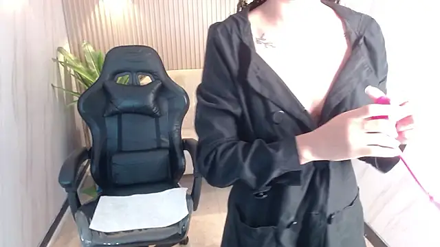 lili mint tf online show from March 14, 9:10 pm