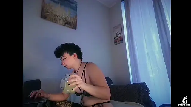 Snapshot of kittyfitty29 chatting on March 4, 6:59 pm kittyfitty29 online show from March 4, 6:59 pm