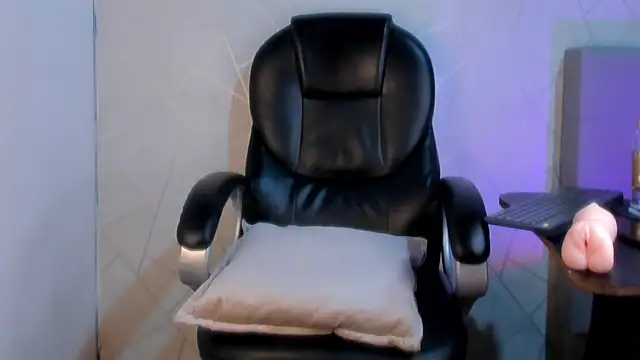 Milo Thompson online show from March 19, 4:12 am