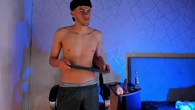 Milo Thompson online show from March 28, 5:41 am