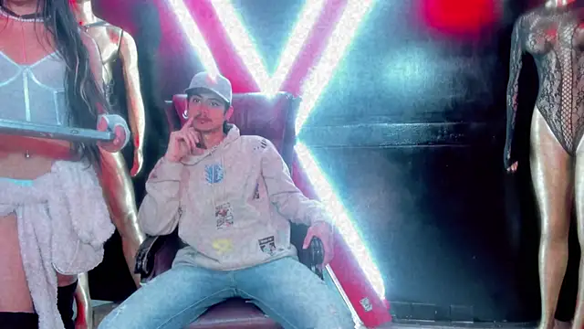 Snapshot of Damian-and-Camerum chatting on March 1, 3:17 am Damian-and-Camerum online show from March 1, 3:17 am