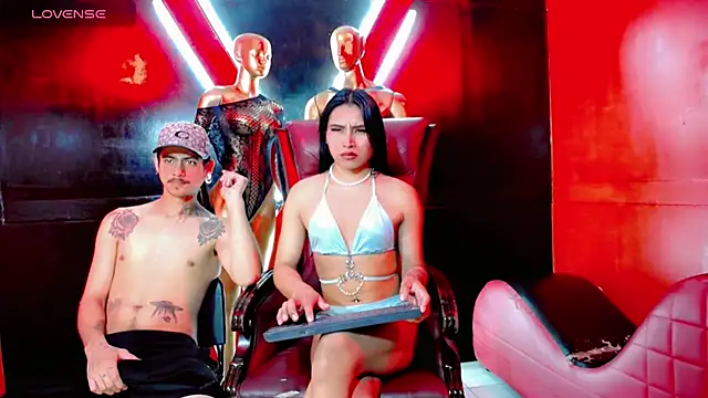 Snapshot of Damian-and-Camerum chatting on February 13, 3:28 am Damian-and-Camerum online show from February 13, 3:28 am